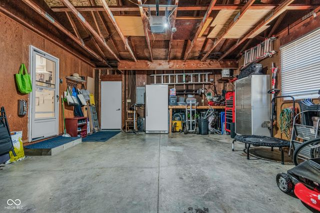 3611 Hunter Place, Columbus, IN 47203