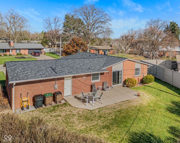 3611 Hunter Place, Columbus, IN 47203