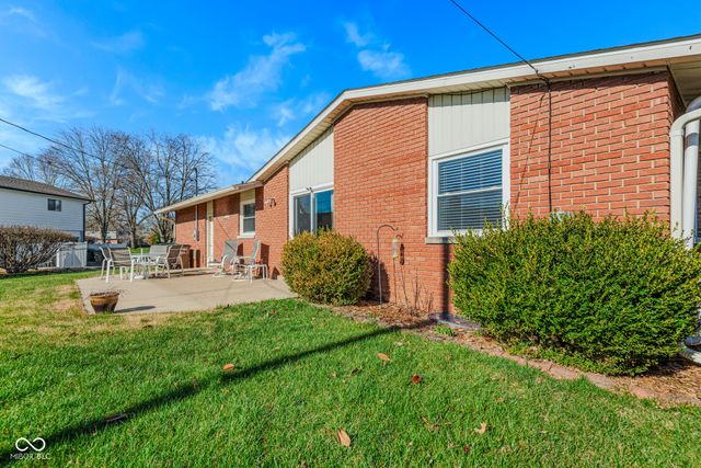 3611 Hunter Place, Columbus, IN 47203
