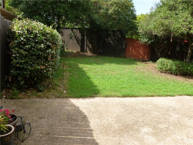 101 STONY CREEK Drive, Euless, TX 76039