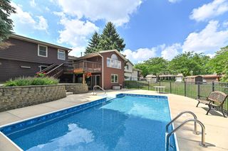 1950 E Hickory DRIVE, Oak Creek, WI 53154