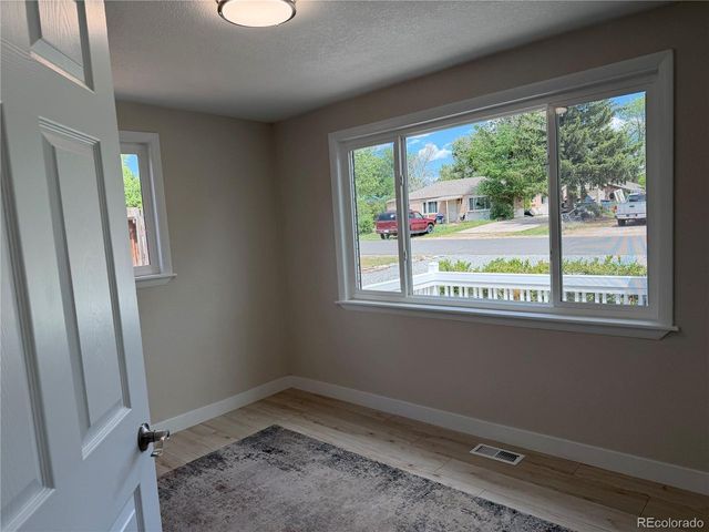 1721 N Argonne St, Aurora, CO 80011