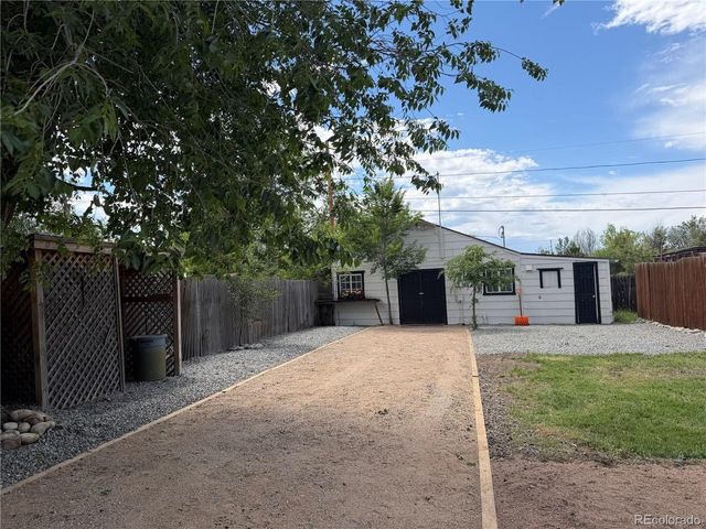 1721 N Argonne St, Aurora, CO 80011