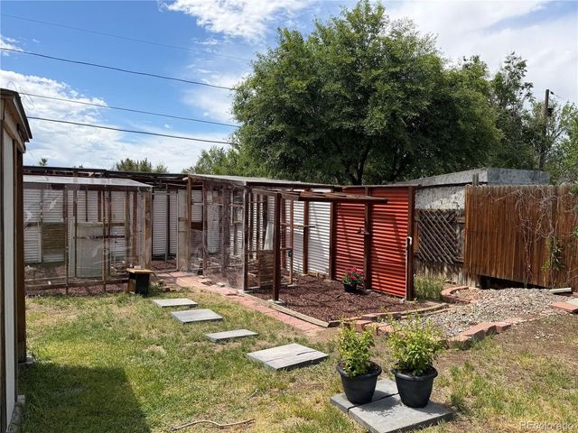 1721 N Argonne St, Aurora, CO 80011