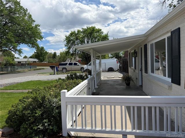 1721 N Argonne St, Aurora, CO 80011