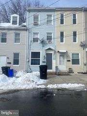 426 HAMILTON ST, Harrisburg, PA 17102