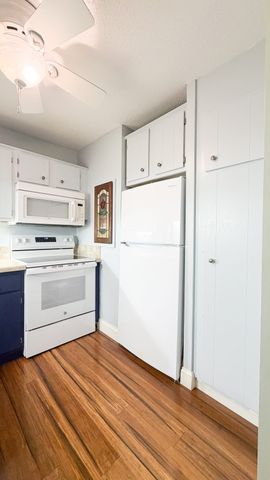 250 Nesmith St C9, Lowell, MA 01852