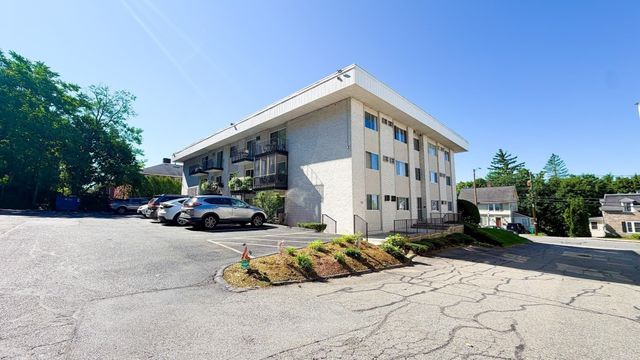 250 Nesmith St C9, Lowell, MA 01852