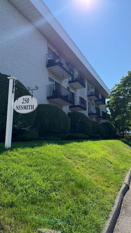 250 Nesmith St C9, Lowell, MA 01852