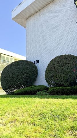 250 Nesmith St C9, Lowell, MA 01852