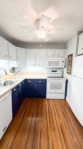 250 Nesmith St C9, Lowell, MA 01852