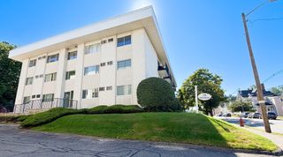 250 Nesmith St C9, Lowell, MA 01852
