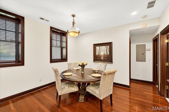 4540 Lindell Boulevard 102, St Louis, MO 63108