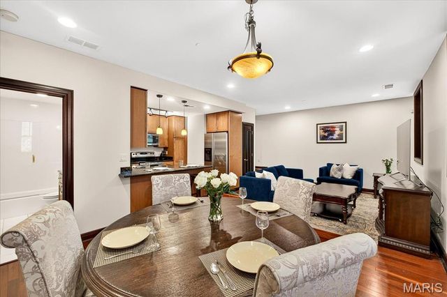 4540 Lindell Boulevard 102, St Louis, MO 63108