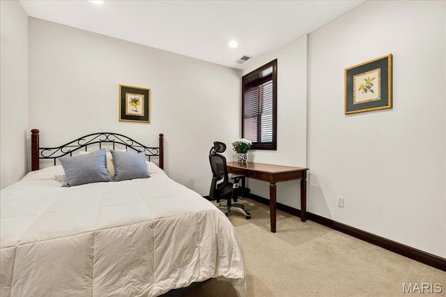 4540 Lindell Boulevard 102, St Louis, MO 63108