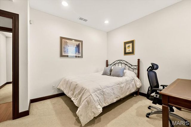 4540 Lindell Boulevard 102, St Louis, MO 63108