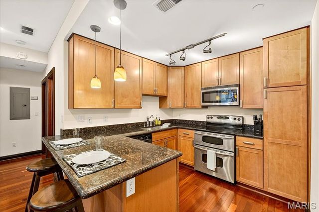 4540 Lindell Boulevard 102, St Louis, MO 63108