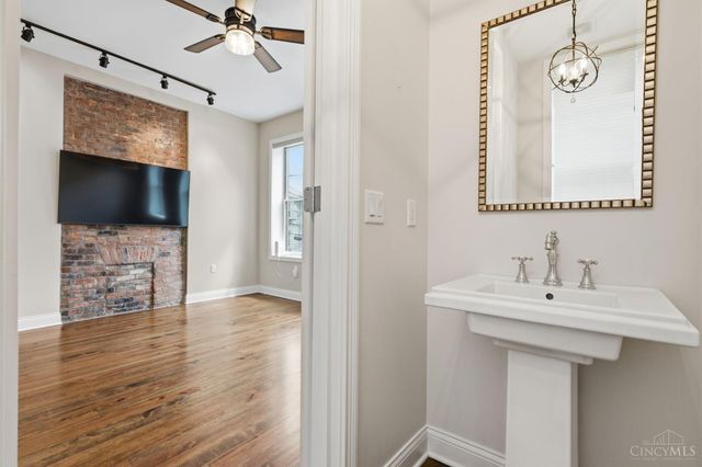 1329 Republic Street, Cincinnati, OH 45202