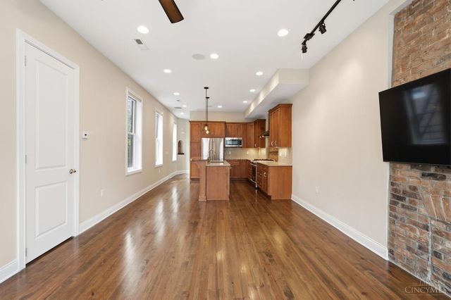 1329 Republic Street, Cincinnati, OH 45202