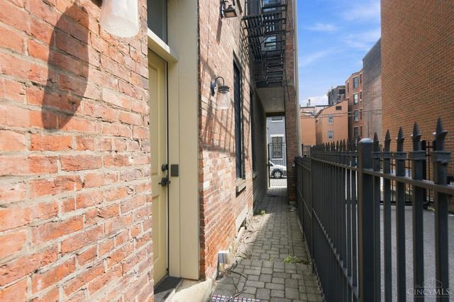 1329 Republic Street, Cincinnati, OH 45202
