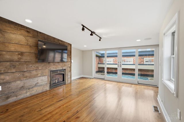 1329 Republic Street, Cincinnati, OH 45202