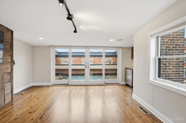 1329 Republic Street, Cincinnati, OH 45202