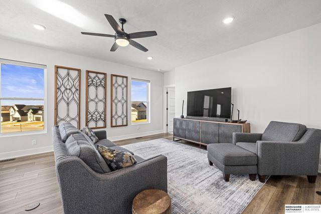 11702 S 189th Street, Gretna, NE 68022