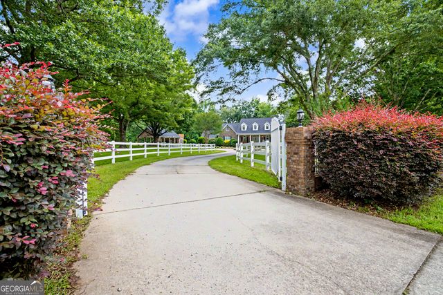 13700 Hughes Crossing, Hampton, GA 30228