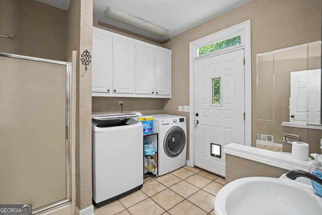 13700 Hughes Crossing, Hampton, GA 30228