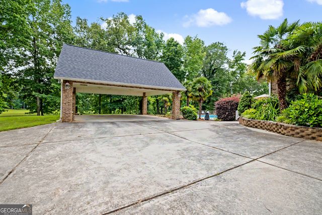 13700 Hughes Crossing, Hampton, GA 30228