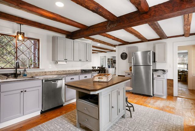 16 Marsh Lane, Hampton Falls, NH 03844