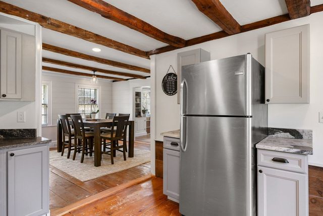 16 Marsh Lane, Hampton Falls, NH 03844