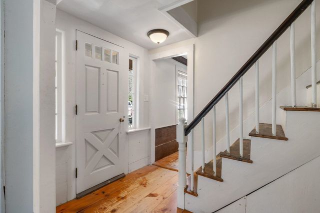 16 Marsh Lane, Hampton Falls, NH 03844