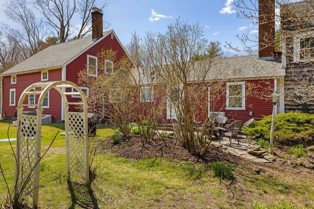16 Marsh Lane, Hampton Falls, NH 03844