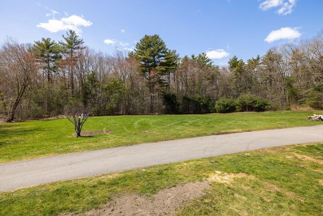 16 Marsh Lane, Hampton Falls, NH 03844