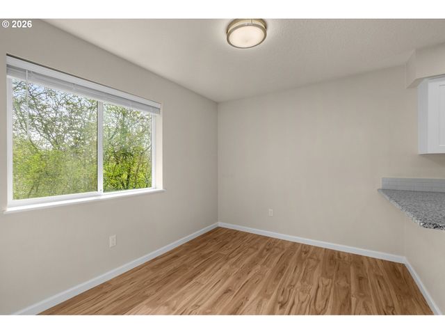 10660 Sw DAVIES Rd 40, Beaverton, OR 97008