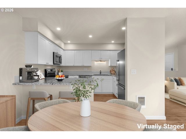 10660 Sw DAVIES Rd 40, Beaverton, OR 97008