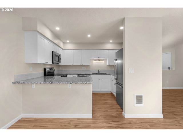 10660 Sw DAVIES Rd 40, Beaverton, OR 97008