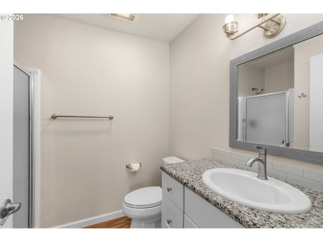 10660 Sw DAVIES Rd 40, Beaverton, OR 97008