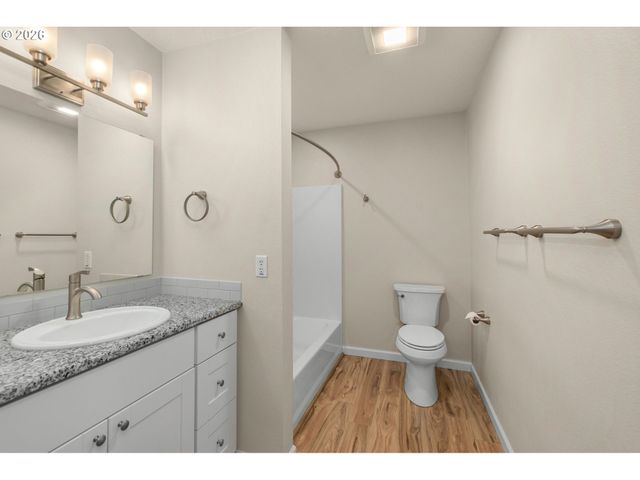 10660 Sw DAVIES Rd 40, Beaverton, OR 97008