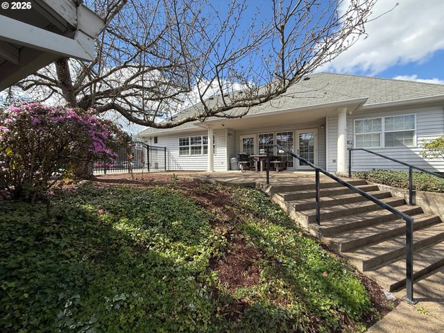 10660 Sw DAVIES Rd 40, Beaverton, OR 97008