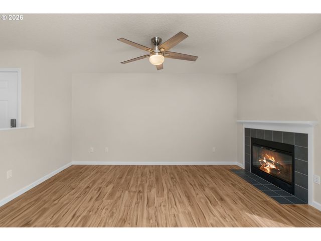 10660 Sw DAVIES Rd 40, Beaverton, OR 97008