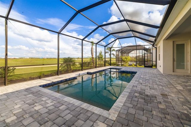 5613 LIGHTNING WHELK LANE, Lakewood Ranch, FL 34211