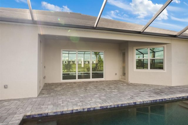 5613 LIGHTNING WHELK LANE, Lakewood Ranch, FL 34211