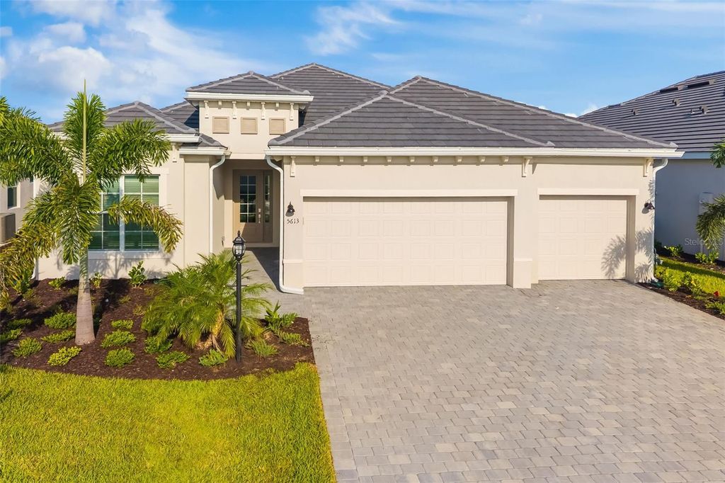 5613 LIGHTNING WHELK LANE, Lakewood Ranch, FL 34211