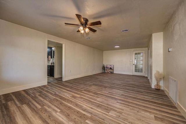 1805 E University Avenue, Guthrie, OK 73044