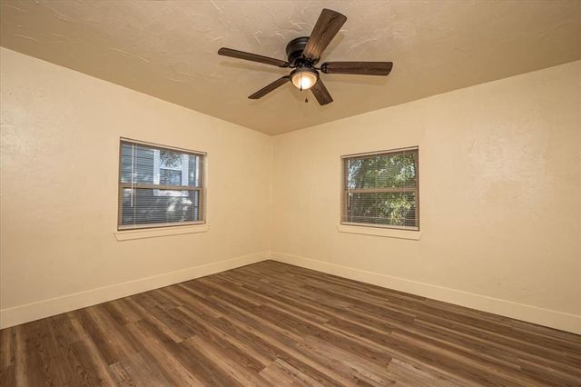 1805 E University Avenue, Guthrie, OK 73044