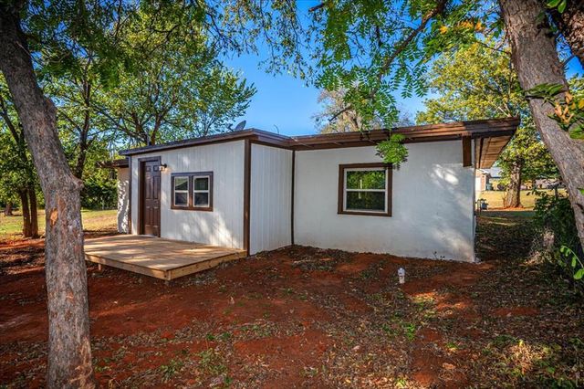 1805 E University Avenue, Guthrie, OK 73044