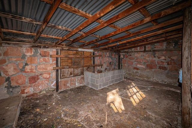 1805 E University Avenue, Guthrie, OK 73044