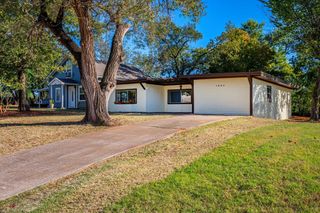 1805 E University Avenue, Guthrie, OK 73044
